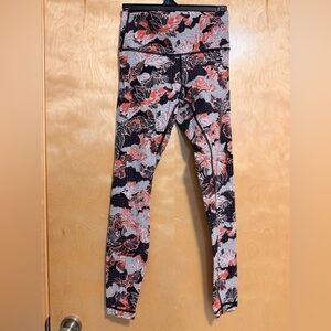 Floral Patterned Lululemon Leggings 28” size 6